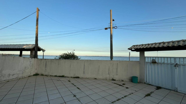 Imagem Casa com 3 Quartos para Alugar, 200 m² em Centro - Araruama