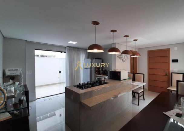 Imagem Imóvel com 2 Quartos à Venda, 125 m² em Santo Antônio - Belo Horizonte Imagem Imóvel com 2 Quartos à Venda, 125 m² em Santo Antônio - Belo Horizonte