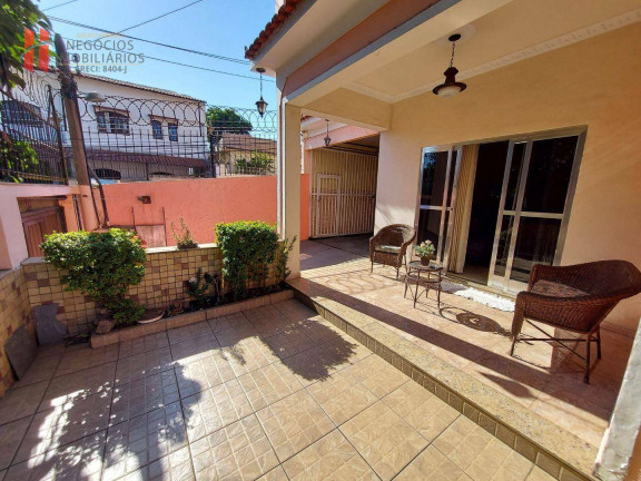 Imagem Casa com 3 Quartos à Venda, 200 m² em Jardim Vinte E Cinco De Agosto - Duque De Caxias Imagem Casa com 3 Quartos à Venda, 200 m² em Jardim Vinte E Cinco De Agosto - Duque De Caxias
