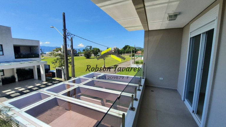 Imagem Casa com 3 Quartos à Venda, 386 m² em Loteamento Balneário Massaguaçu - Caraguatatuba