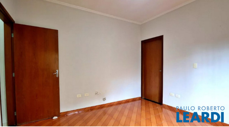 Imagem Casa com 3 Quartos à Venda, 130 m² em Jardim Stella - Santo André Imagem Casa com 3 Quartos à Venda, 130 m² em Jardim Stella - Santo André