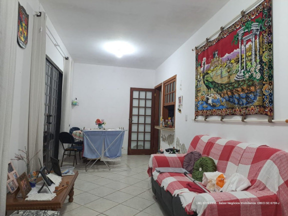 Imagem Casa com 4 Quartos à Venda, 148 m² em Itacorubi - Florianópolis Imagem Casa com 4 Quartos à Venda, 148 m² em Itacorubi - Florianópolis