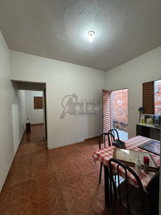 Imagem Casa com 2 Quartos à Venda, 100 m² em Montes Claros Imagem Casa com 2 Quartos à Venda, 100 m² em Montes Claros