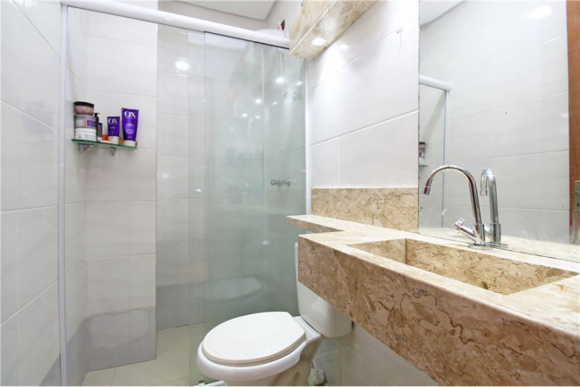 Imagem Casa com 3 Quartos à Venda, em Guarujá - Porto Alegre Imagem Casa com 3 Quartos à Venda, em Guarujá - Porto Alegre