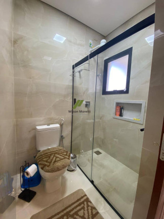 Imagem Casa de Condomínio com 3 Quartos à Venda, 258 m²