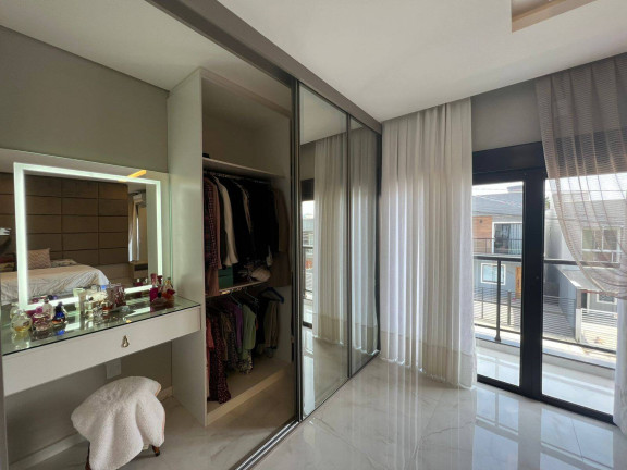 Imagem Casa com 3 Quartos à Venda, 240 m² em São João Do Rio Vermelho - Florianópolis