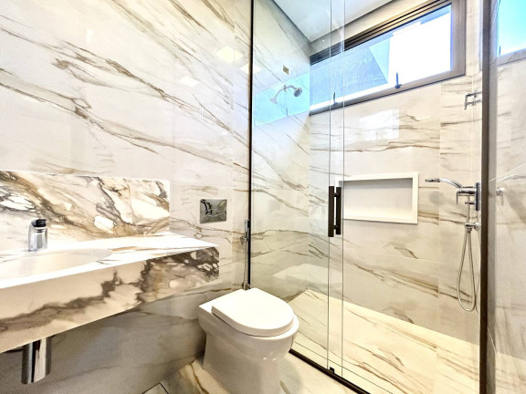 Imagem Casa com 4 Quartos à Venda, 320 m² em Alphaville - Santana De Parnaíba Imagem Casa com 4 Quartos à Venda, 320 m² em Alphaville - Santana De Parnaíba