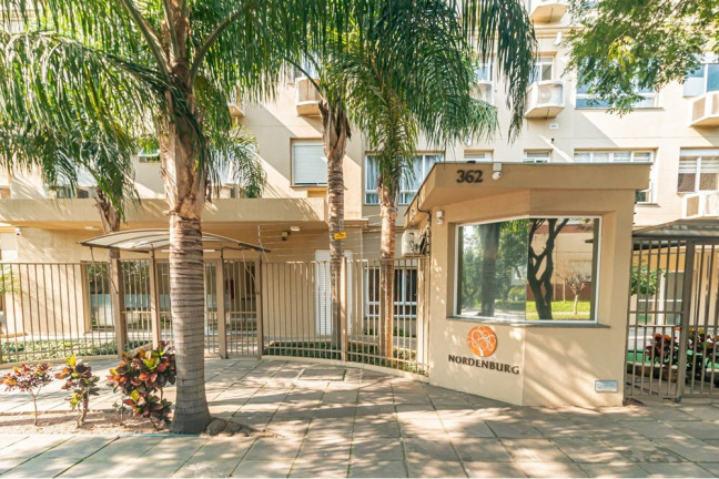Imagem Apartamento com 3 Quartos à Venda, 72 m² em Passo Da Areia - Porto Alegre