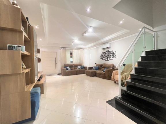 Imagem Casa com 3 Quartos à Venda, 121 m² em Maracanã - Praia Grande Imagem Casa com 3 Quartos à Venda, 121 m² em Maracanã - Praia Grande
