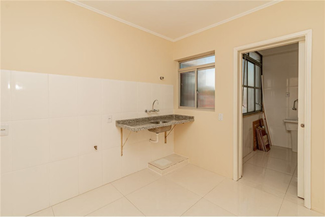 Imagem Imóvel com 4 Quartos à Venda, em Vila Ipiranga - Porto Alegre Imagem Imóvel com 4 Quartos à Venda, em Vila Ipiranga - Porto Alegre