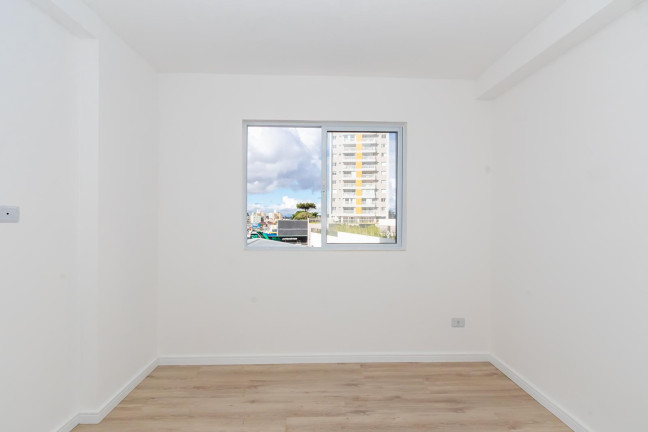 Imagem Apartamento com 1 Quarto à Venda, 34 m² em Capão Raso - Curitiba Imagem Apartamento com 1 Quarto à Venda, 34 m² em Capão Raso - Curitiba