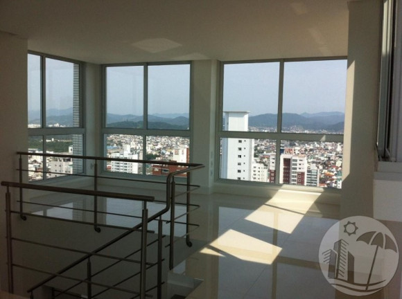 Imagem Cobertura com 3 Quartos à Venda, 330 m² em Centro - Balneário Camboriú Imagem Cobertura com 3 Quartos à Venda, 330 m² em Centro - Balneário Camboriú