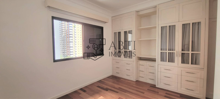 Imagem Apartamento com 4 Quartos à Venda, 135 m² em Moema - São Paulo
