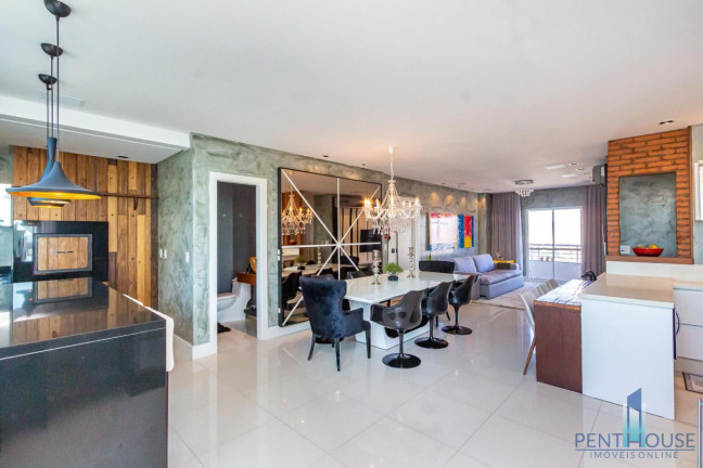 Imagem Apartamento com 3 Quartos à Venda, 124 m² em Centro - Balneário Camboriú Imagem Apartamento com 3 Quartos à Venda, 124 m² em Centro - Balneário Camboriú