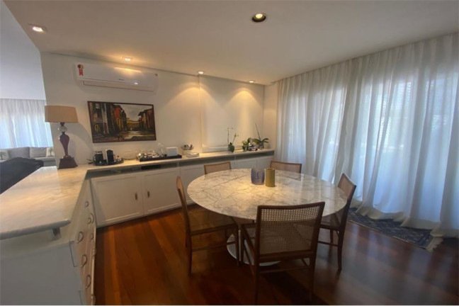 Imagem Casa com 4 Quartos à Venda, 485 m² em Vila De São Fernando - Cotia Imagem Casa com 4 Quartos à Venda, 485 m² em Vila De São Fernando - Cotia