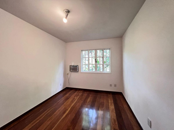 Imagem Casa de Condomínio com 4 Quartos à Venda, 310 m² em Vargem Grande - Rio De Janeiro