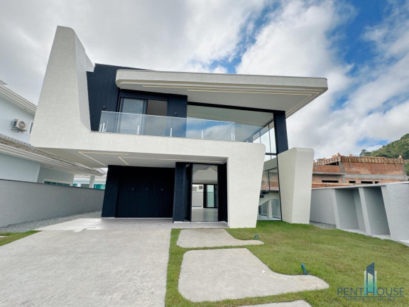 Casa de Condomínio com 4 Quartos à Venda, 330 m² em Santa Regina - Camboriú