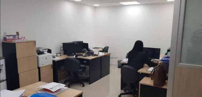 Imagem Sala Comercial à Venda ou Locação, 320 m² em Centro - Niterói Imagem Sala Comercial à Venda ou Locação, 320 m² em Centro - Niterói