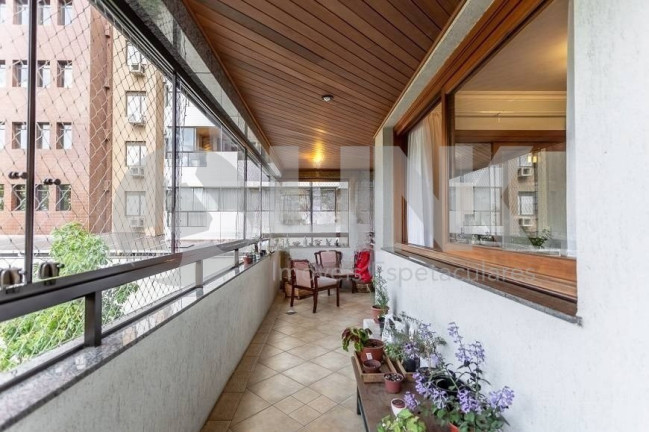 Imagem Apartamento com 3 Quartos à Venda, 146 m² em Petrópolis - Porto Alegre Imagem Apartamento com 3 Quartos à Venda, 146 m² em Petrópolis - Porto Alegre