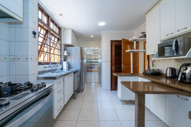 Imagem Casa com 4 Quartos à Venda, em Moema - São Paulo Imagem Casa com 4 Quartos à Venda, em Moema - São Paulo