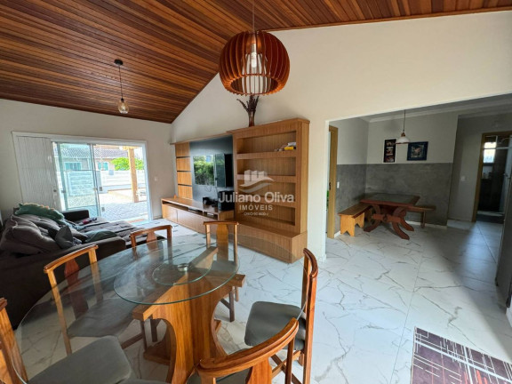 Imagem Casa com 4 Quartos à Venda, 196 m² em Barra Do Sai - Itapoá