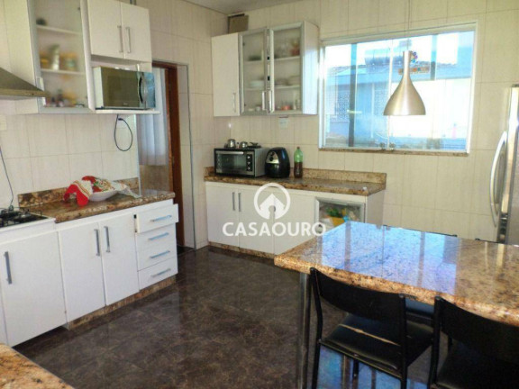 Imagem Casa com 5 Quartos à Venda, 300 m² em Santa Tereza - Belo Horizonte Imagem Casa com 5 Quartos à Venda, 300 m² em Santa Tereza - Belo Horizonte