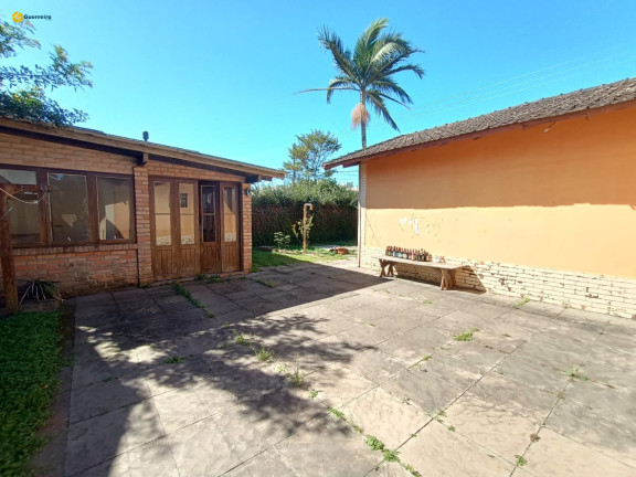 Imagem Casa com 3 Quartos à Venda, 374 m² em Campeche - Florianópolis Imagem Casa com 3 Quartos à Venda, 374 m² em Campeche - Florianópolis