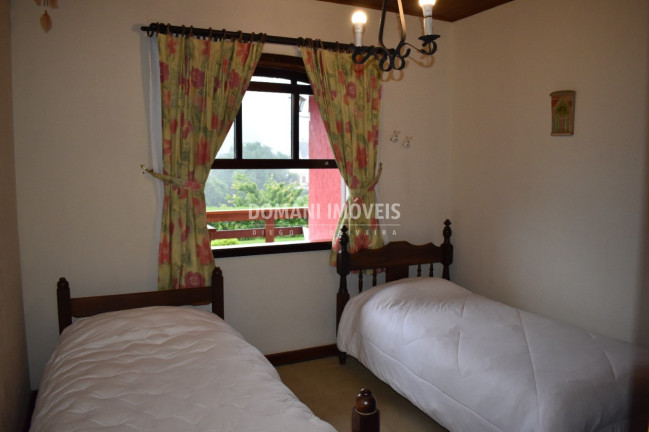 Imagem Casa com 4 Quartos à Venda, 196 m² em Região Do Alto Da Vila Inglesa - Campos Do Jordão Imagem Casa com 4 Quartos à Venda, 196 m² em Região Do Alto Da Vila Inglesa - Campos Do Jordão