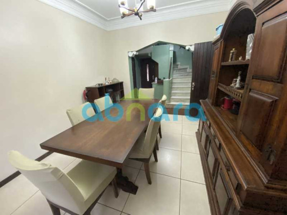 Imagem Casa com 4 Quartos à Venda, 300 m² em Copacabana - Rio De Janeiro