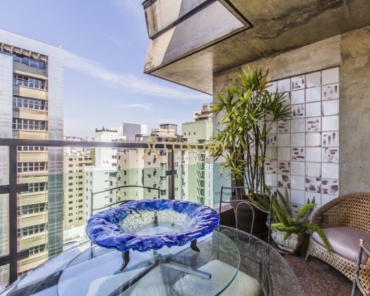 Imagem Imóvel com 4 Quartos à Venda, 480 m² em Savassi - Belo Horizonte Imagem Imóvel com 4 Quartos à Venda, 480 m² em Savassi - Belo Horizonte