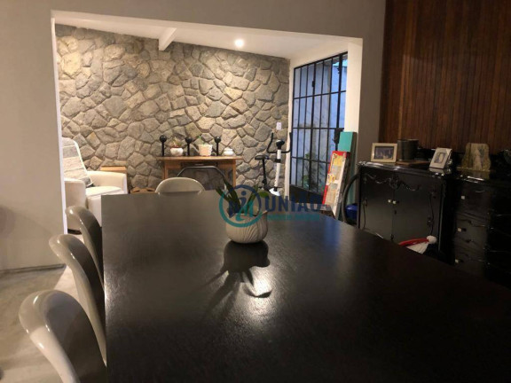 Imagem Casa com 6 Quartos à Venda, 425 m² em São Francisco - Niterói Imagem Casa com 6 Quartos à Venda, 425 m² em São Francisco - Niterói