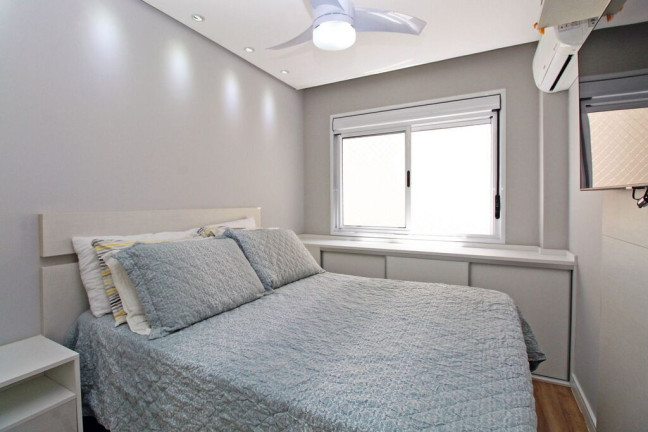 Imagem Apartamento com 2 Quartos à Venda, 52 m² em Santana - Porto Alegre Imagem Apartamento com 2 Quartos à Venda, 52 m² em Santana - Porto Alegre