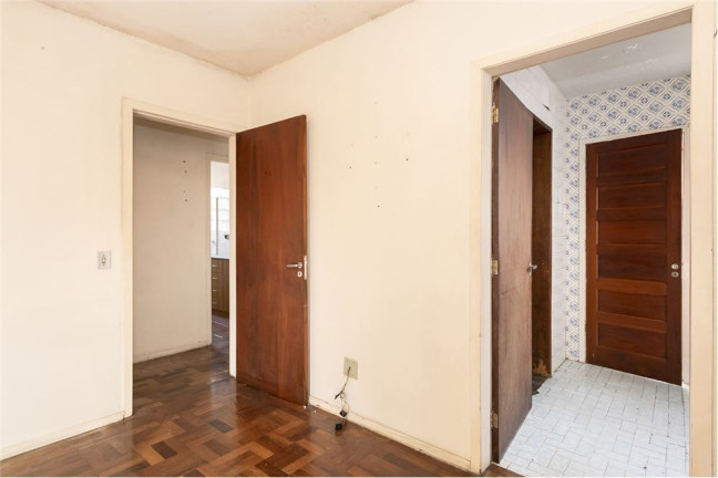 Imagem Imóvel com 3 Quartos à Venda, em Menino Deus - Porto Alegre Imagem Imóvel com 3 Quartos à Venda, em Menino Deus - Porto Alegre