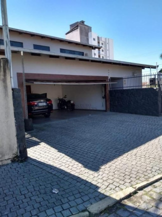 Imagem Casa com 5 Quartos à Venda, 376 m² em Centro - Camboriú