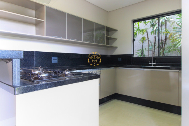 Imagem Casa de Condomínio com 3 Quartos à Venda, 360 m² em Bacacheri - Curitiba