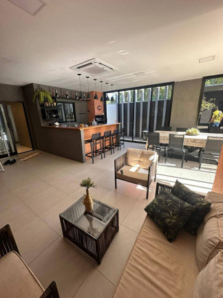 Imagem Casa com 4 Quartos à Venda, 240 m² em Cuiabá Imagem Casa com 4 Quartos à Venda, 240 m² em Cuiabá