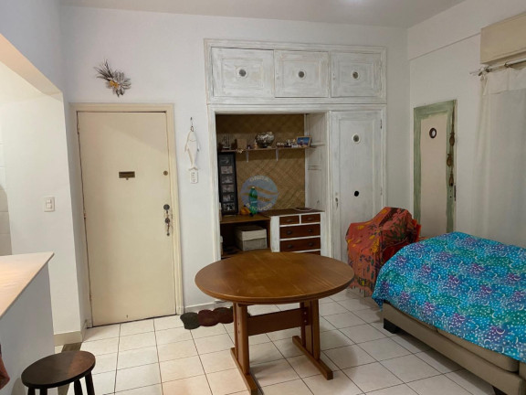 Apartamento com 2 Quartos à Venda, 77 m² em Gonzaga - Santos