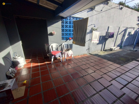 Imagem Casa com 4 Quartos à Venda, 324 m² em Balneário - Florianópolis Imagem Casa com 4 Quartos à Venda, 324 m² em Balneário - Florianópolis