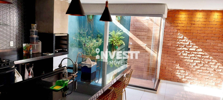 Imagem Casa com 3 Quartos à Venda, 195 m² em Parque Atheneu - Goiânia Imagem Casa com 3 Quartos à Venda, 195 m² em Parque Atheneu - Goiânia