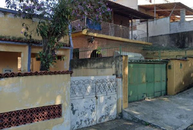 Casa com 4 Quartos à Venda, 323 m² em Bras De Pina - Rio De Janeiro