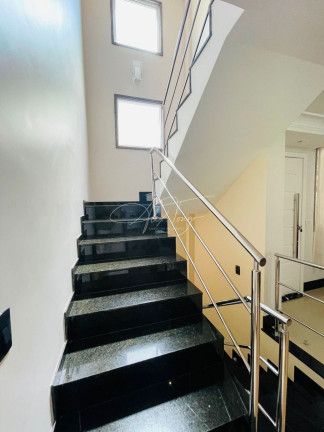 Imagem Casa com 5 Quartos à Venda, 300 m² em Parque Residencial Laranjeiras - Serra