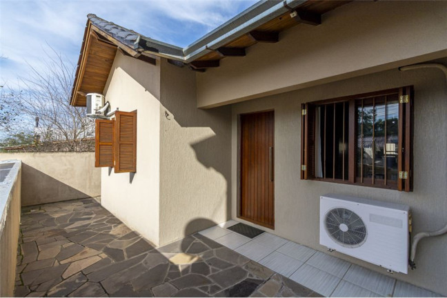 Imagem Casa com 3 Quartos à Venda, em São José - Canoas Imagem Casa com 3 Quartos à Venda, em São José - Canoas