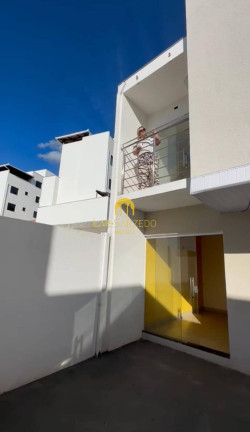 Imagem Casa com 3 Quartos à Venda, em Recanto Verde - 2ª Seção - Ibirité Imagem Casa com 3 Quartos à Venda, em Recanto Verde - 2ª Seção - Ibirité
