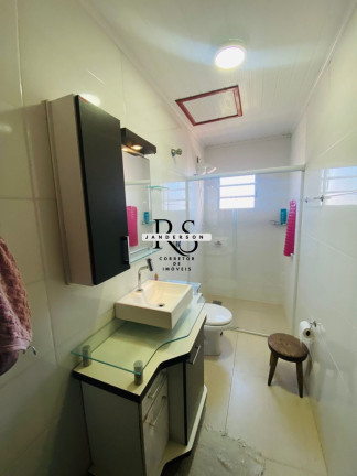 Imagem Casa com 2 Quartos à Venda, 80 m² em Centro - Torres Imagem Casa com 2 Quartos à Venda, 80 m² em Centro - Torres