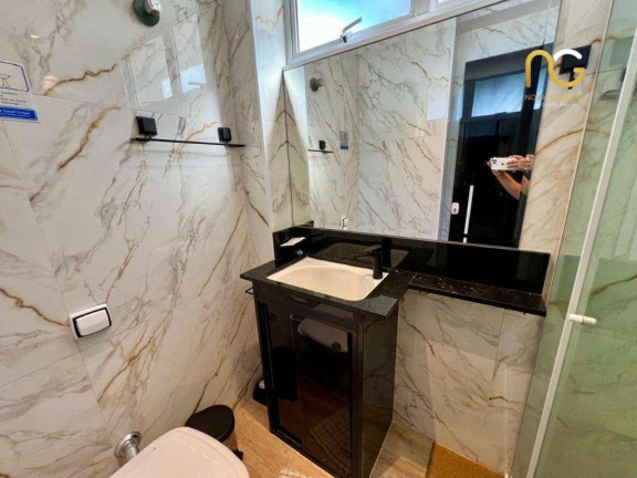 Imagem Kitnet com 1 Quarto à Venda, 25 m² em Vila Guilhermina - Praia Grande Imagem Kitnet com 1 Quarto à Venda, 25 m² em Vila Guilhermina - Praia Grande