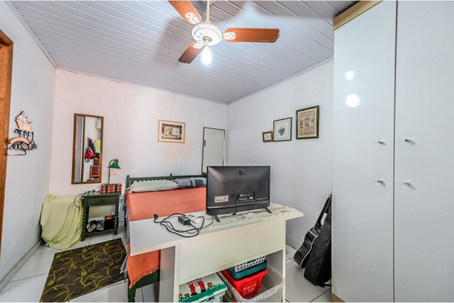Imagem Casa com 4 Quartos à Venda, 140 m² em Santa Tereza - Porto Alegre Imagem Casa com 4 Quartos à Venda, 140 m² em Santa Tereza - Porto Alegre