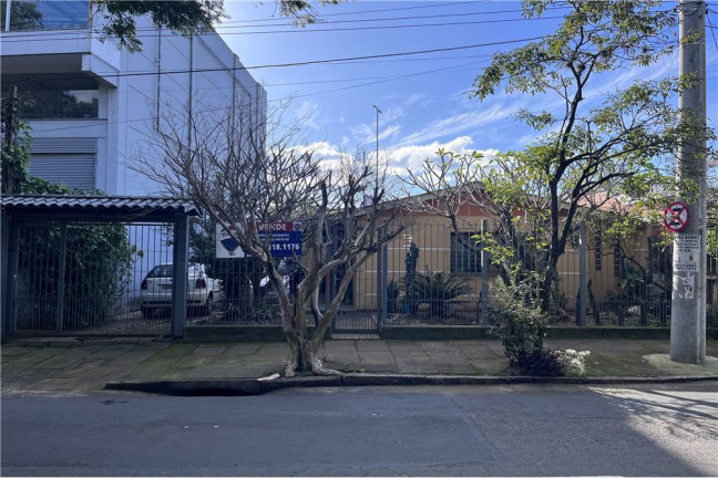 Imagem Casa com 2 Quartos à Venda, 276 m² em Sarandi - Porto Alegre Imagem Casa com 2 Quartos à Venda, 276 m² em Sarandi - Porto Alegre