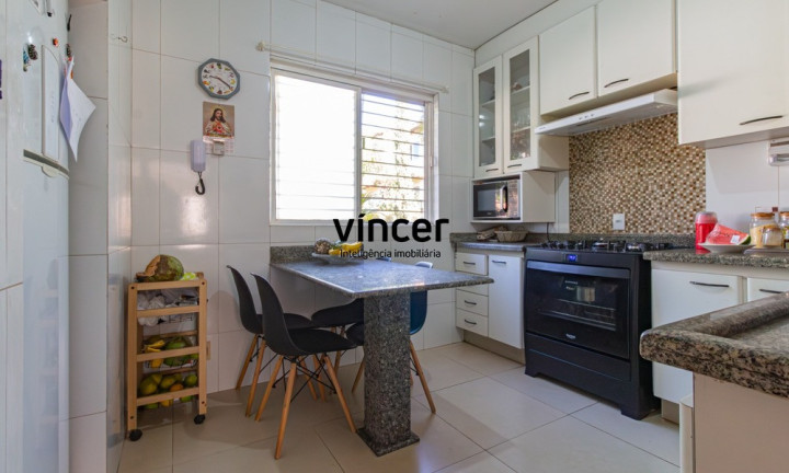 Imagem Casa com 3 Quartos à Venda, 186 m² em Goiânia 2 - Goiânia Imagem Casa com 3 Quartos à Venda, 186 m² em Goiânia 2 - Goiânia