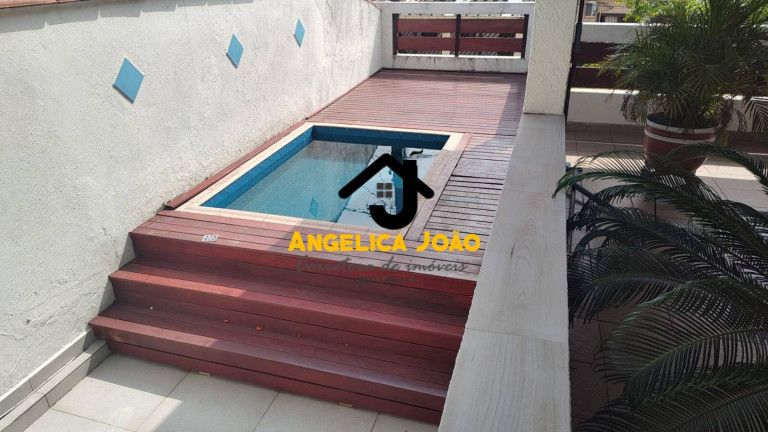 Casa com 3 Quartos à Venda, 178 m² em Vila Sao Jorge - São Vicente