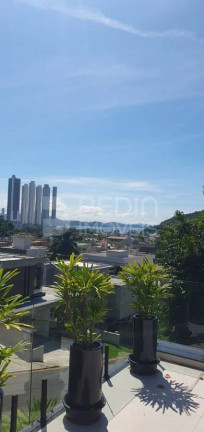 Imagem Casa com 4 Quartos à Venda, 432 m² em Barra - Balneário Camboriú Imagem Casa com 4 Quartos à Venda, 432 m² em Barra - Balneário Camboriú